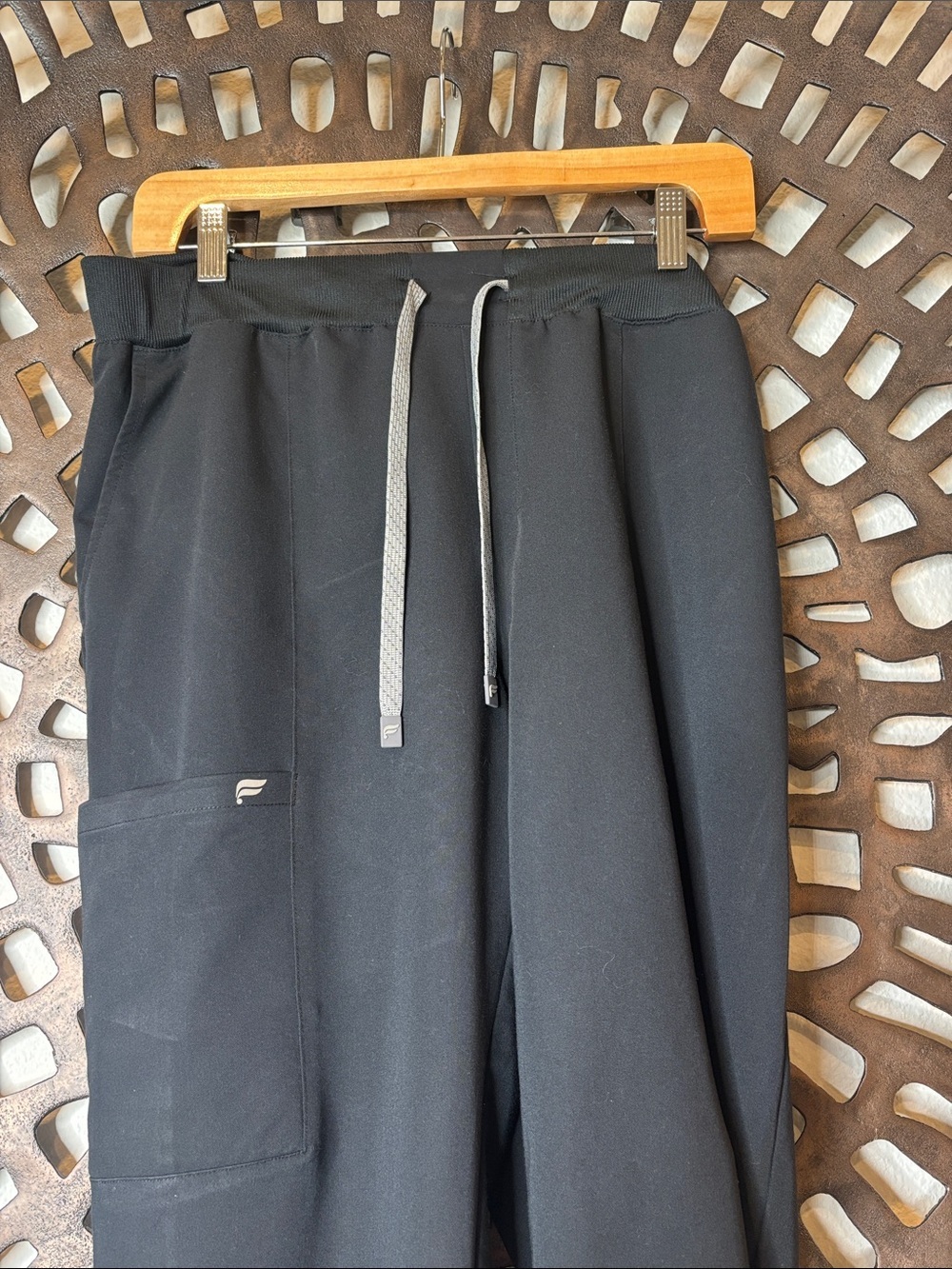 🖤Fabletics Women’s Performance Pants Large Black Drawstring Loose Fit Active🖤 - Picture 2 of 11